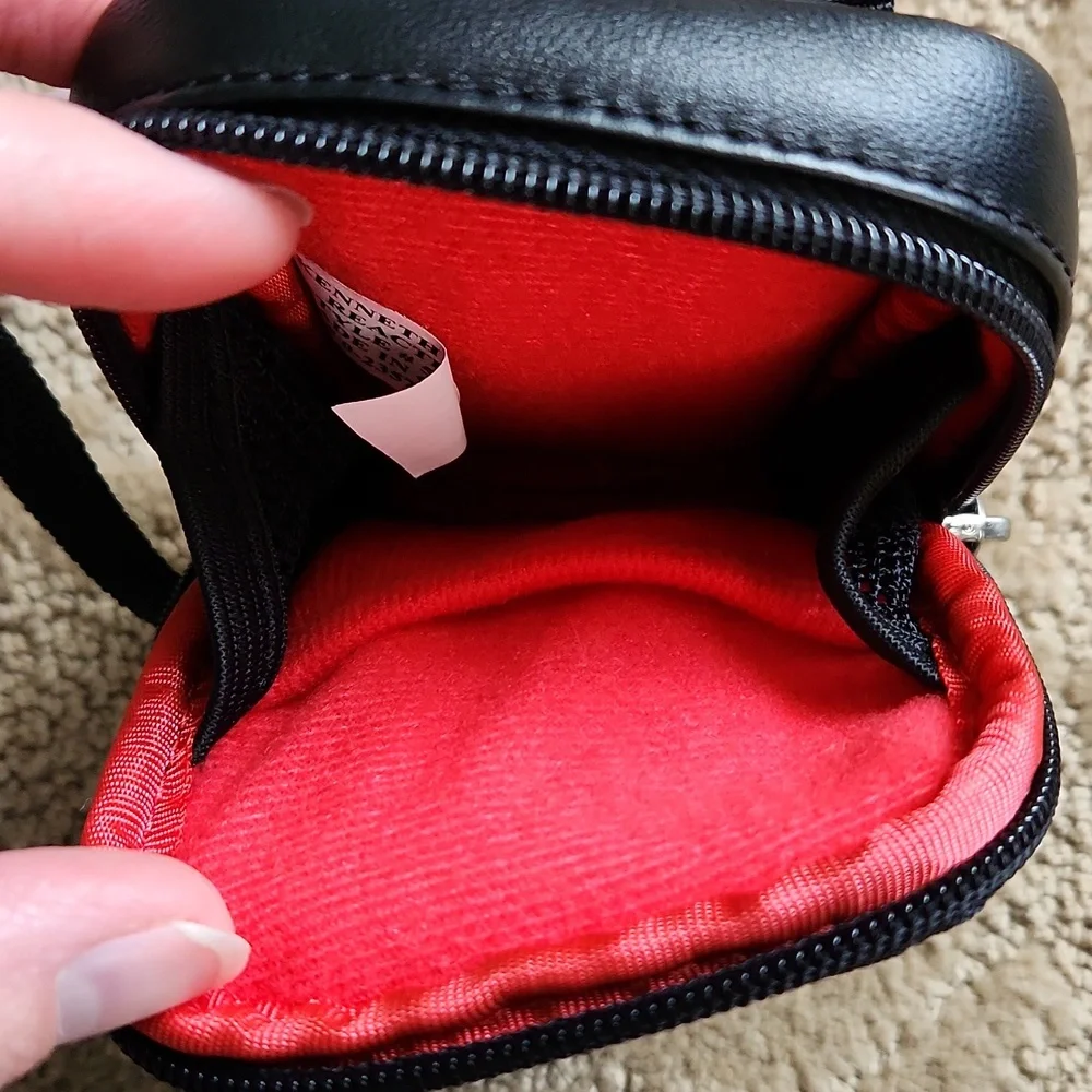 Digital Camera Case Kenneth Cole Reaction Soft Padded with Belt Loop - # 554265